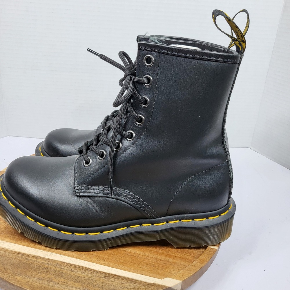 Dr. Martens 1460 Boot Womens 6 Black Excellent Leather 8-Eye Combat 11821006